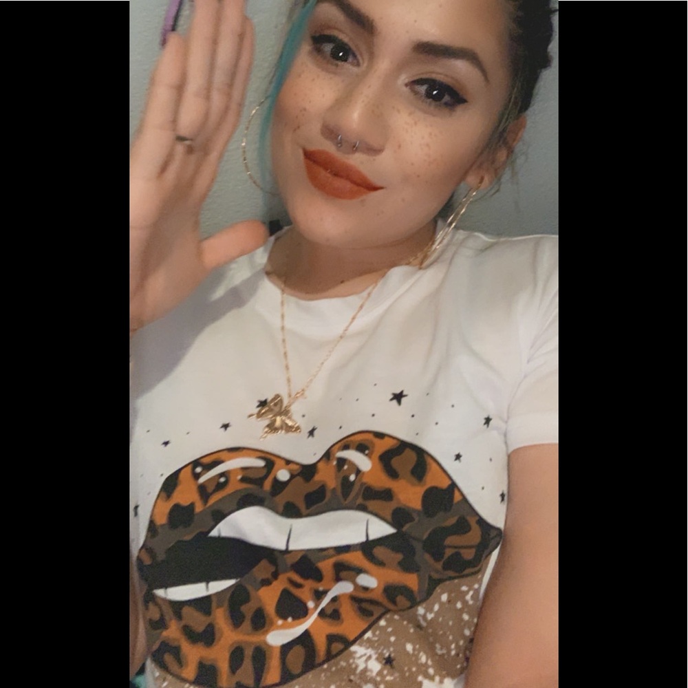 Cheetah lips baby tee